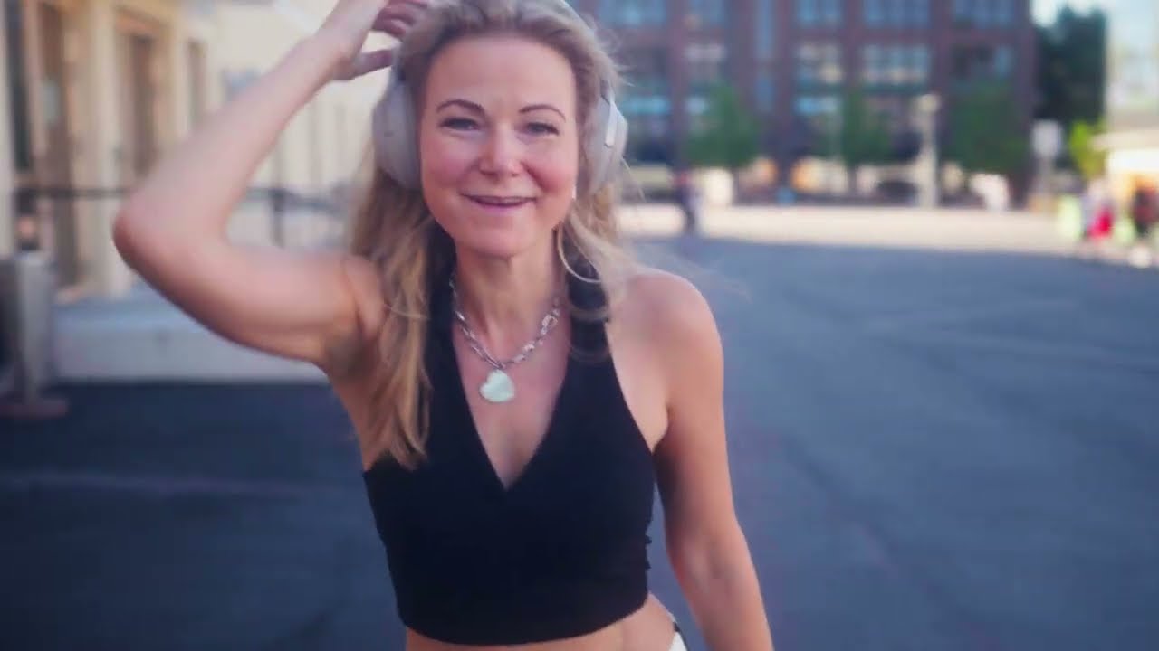 Maria Malmi — The Way We Move official music video, 4K